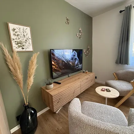 New L'écho Des Falaises 50 Mètres De La *