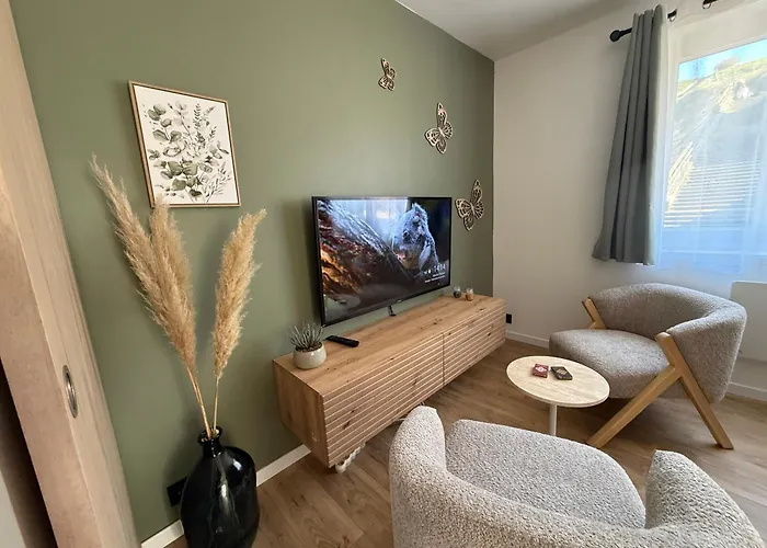 New L'écho Des Falaises 50 Mètres De La *